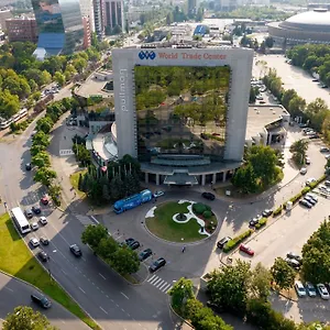 Hotel Pullman World Trade Center ****