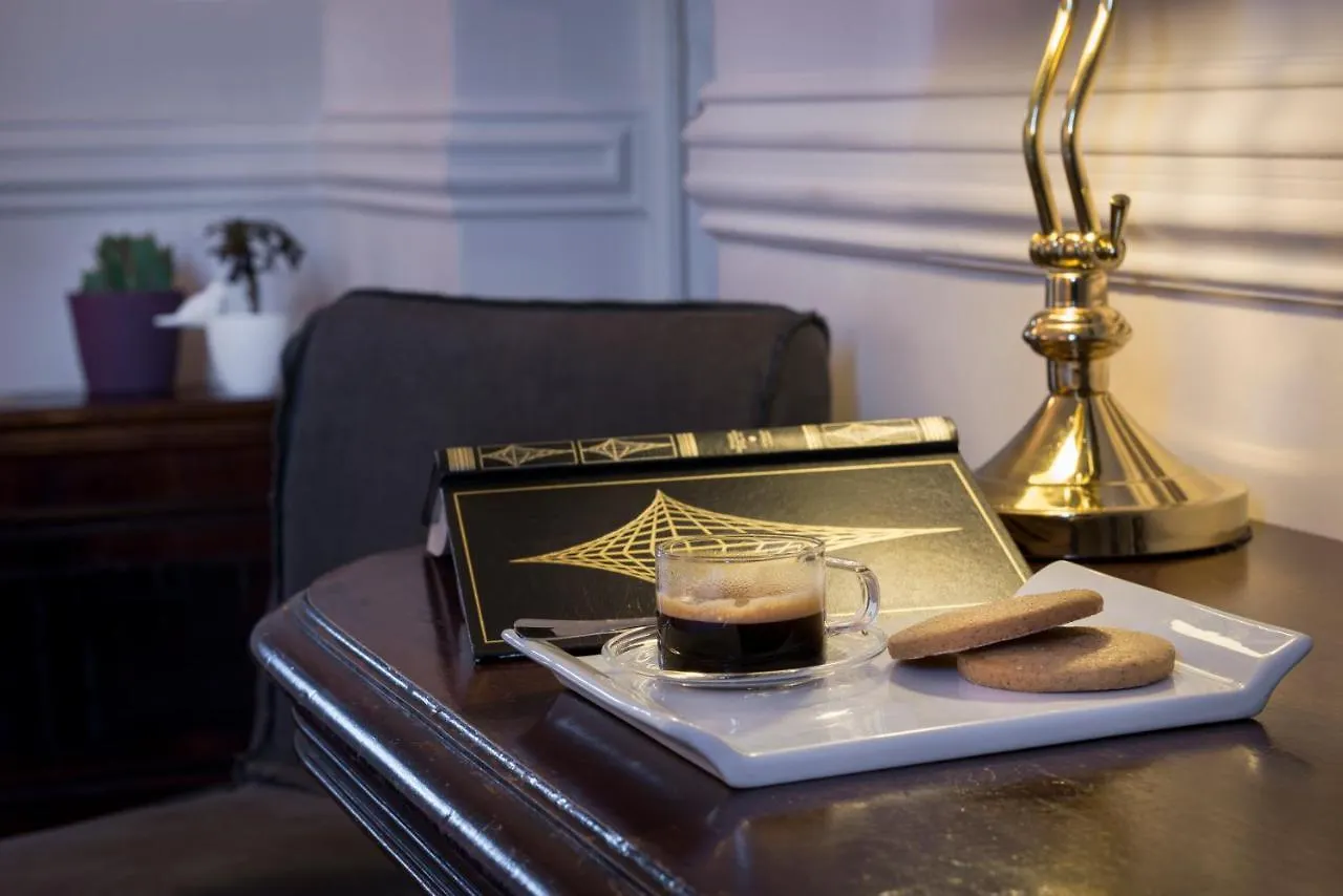 ***  Hotel De La Porte Doree Παρίσι Γαλλία