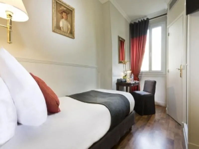 Hotel De La Porte Doree Παρίσι 3*,