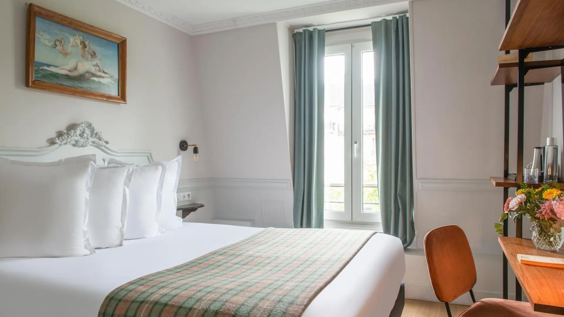 Hotel De La Porte Doree Paris
