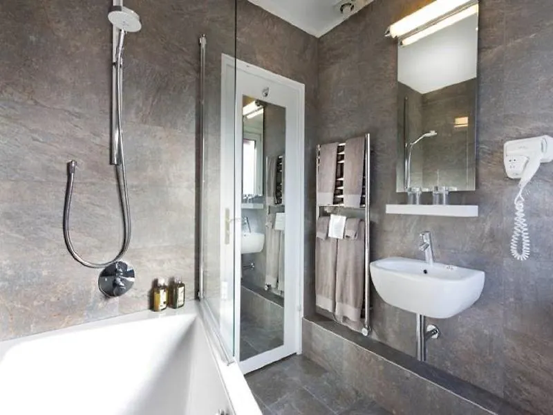 Hotel De La Porte Doree Paris